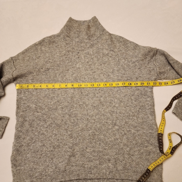 Gray Mock Neck Oversized High Low Sweater Size S - Picture 7 of 10